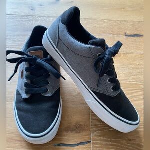 Men’s Vans 9.5